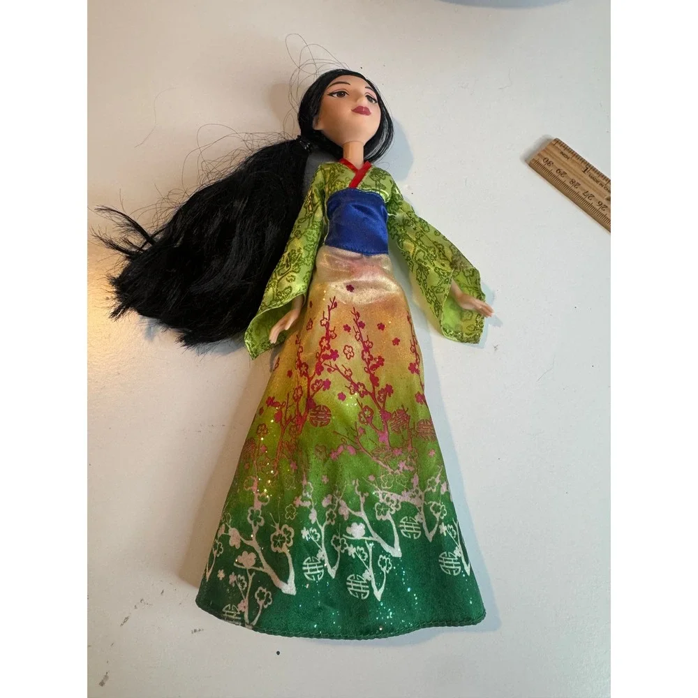 Disney‎ Mulan Sparkle Dress Doll Glitter Gown